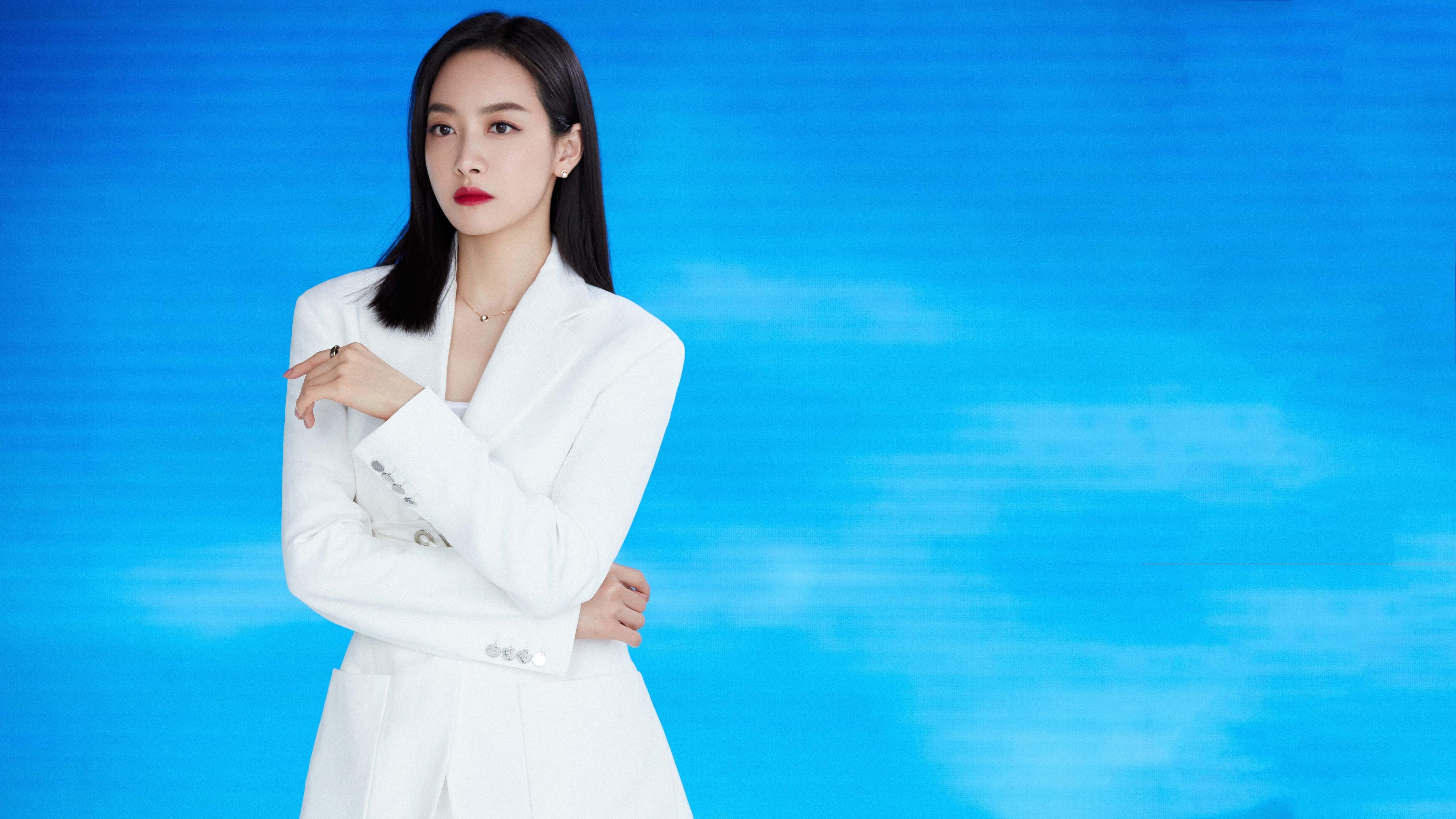 中国足球职业联赛推动俱乐部女性管理人才引进，女足俱乐部工资